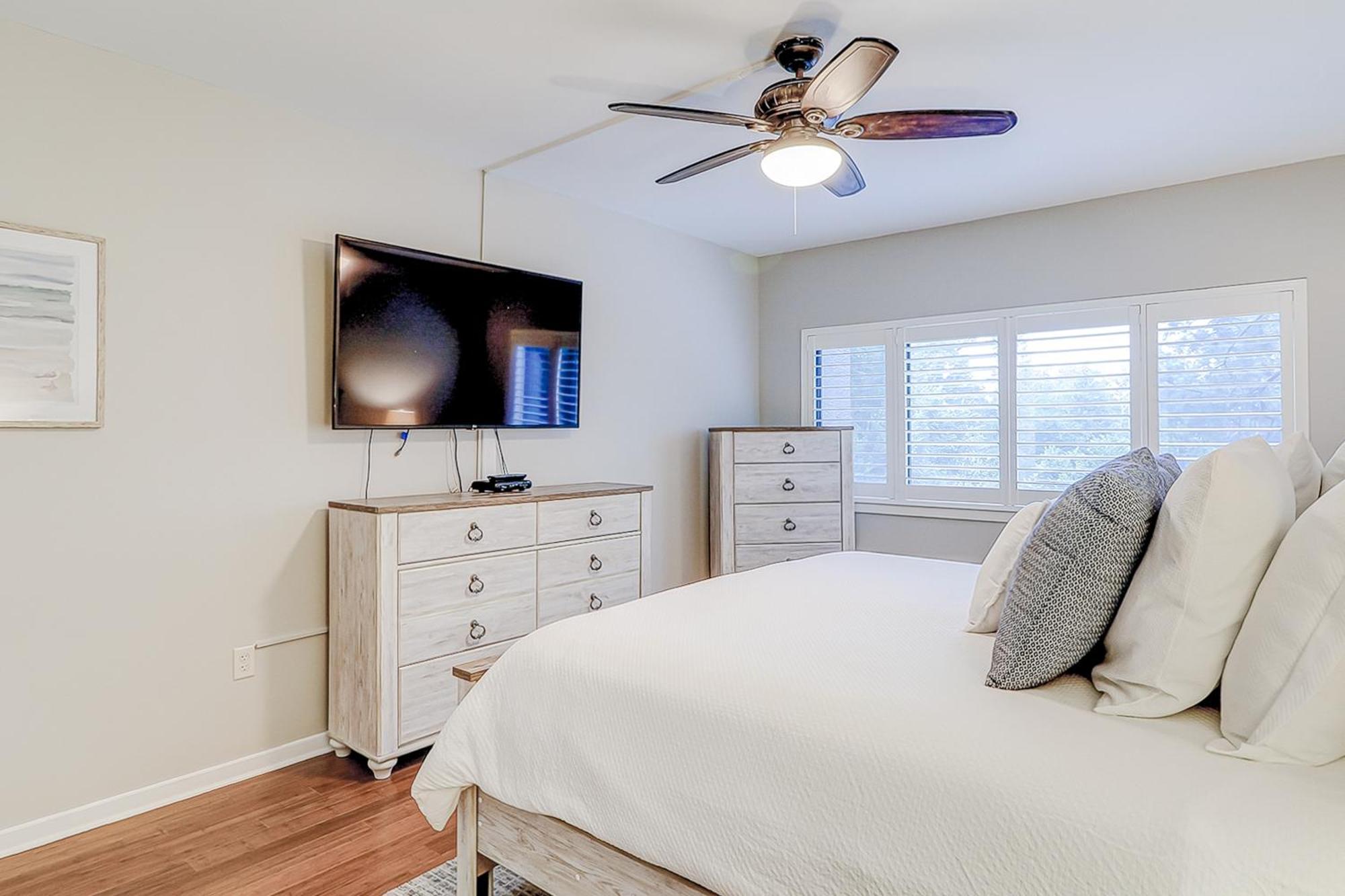 Village House Hilton Head Island Room photo